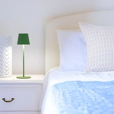 Emerald Living - Piscina & Giardino Privato 아파트 무르타마리아