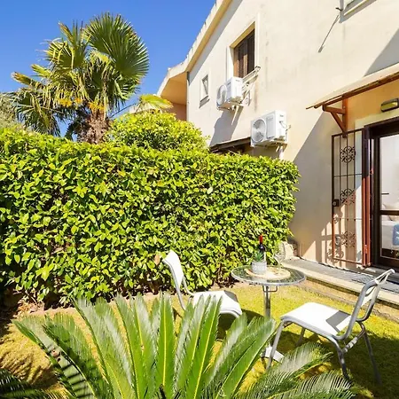 Appartement Emerald Living - Piscina & Giardino Privato