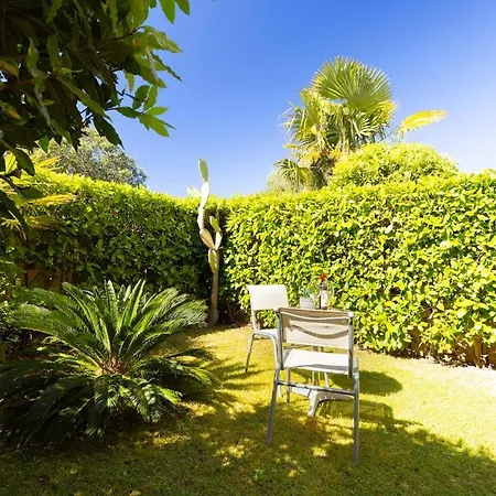 Emerald Living - Piscina & Giardino Privato Appartement